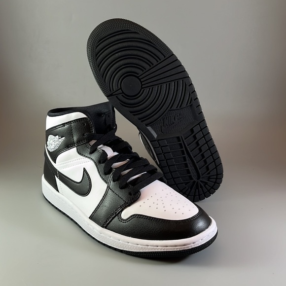 Nike Air Jordan 1 Mid 'Panda' - Picture 2 of 15